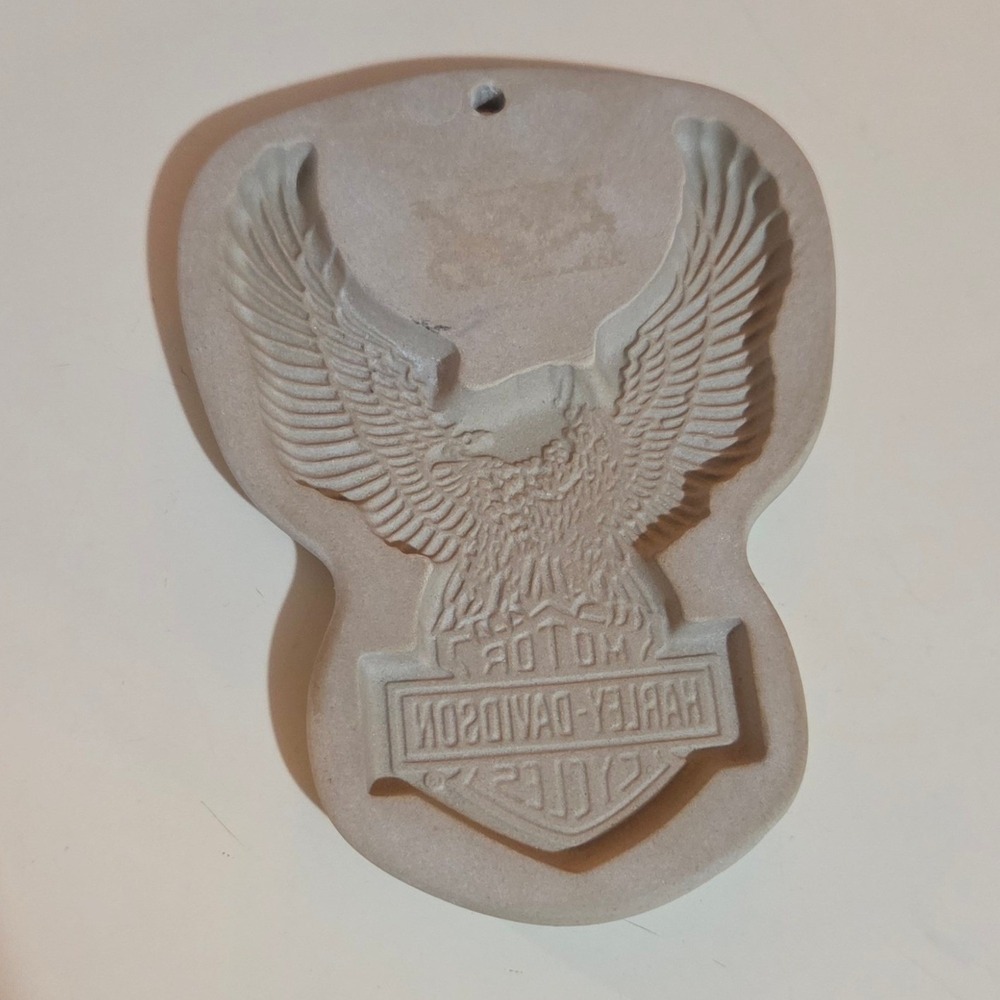 Vintage 1992 Harley Davidson Eagle Bar & Shield Stoneware Cookie Mold USA Made